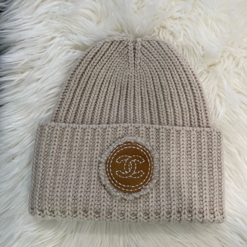 AUTHENTIC CHANEL wool & cashmere beanie